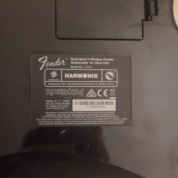 Mad Catz/ Harmonix Rock Band 4 Wireless Guitar Xbox One w/ Strap; Mint, Like New - Picture 8 of 10